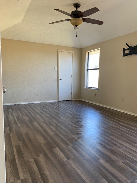 Building Photo - 606 Heritage Trail