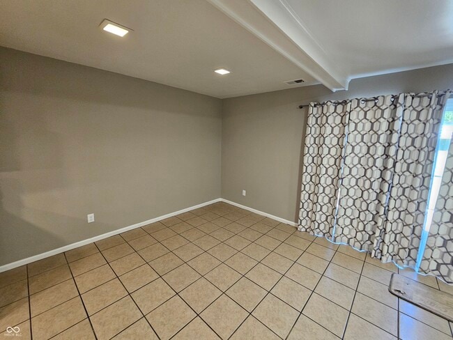 Building Photo - 6312 Commons Dr