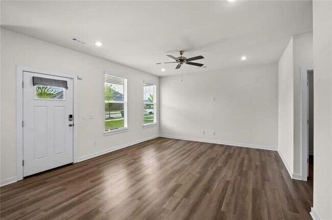 Building Photo - 283 S Neon Ave