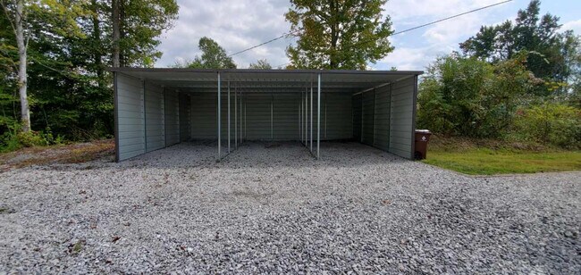 Building Photo - 302 Joel Rd