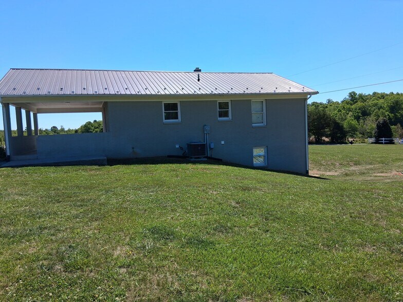 Building Photo - 613 Timber Ridge Rd