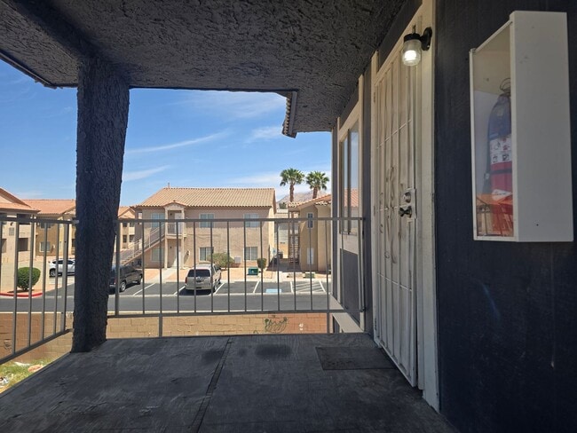 Building Photo - 1724 Breckenwood Ct