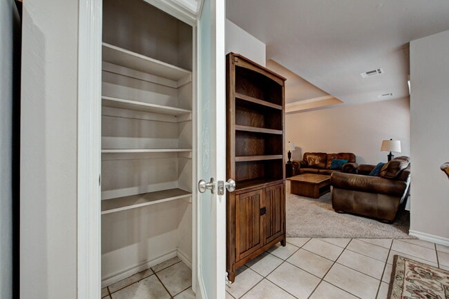 Building Photo - 4716 Stag Horn Dr