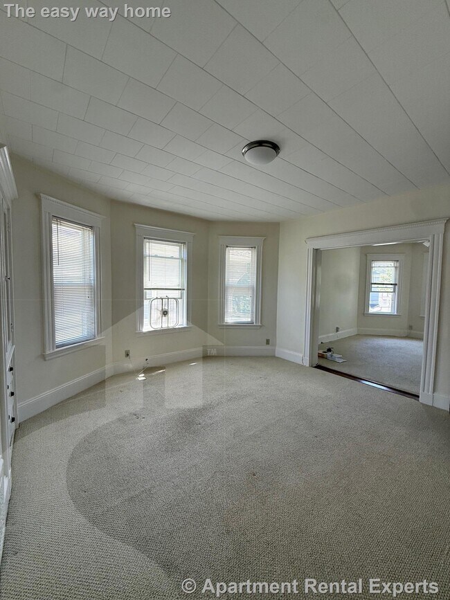 Building Photo - 105 Bromfield Rd