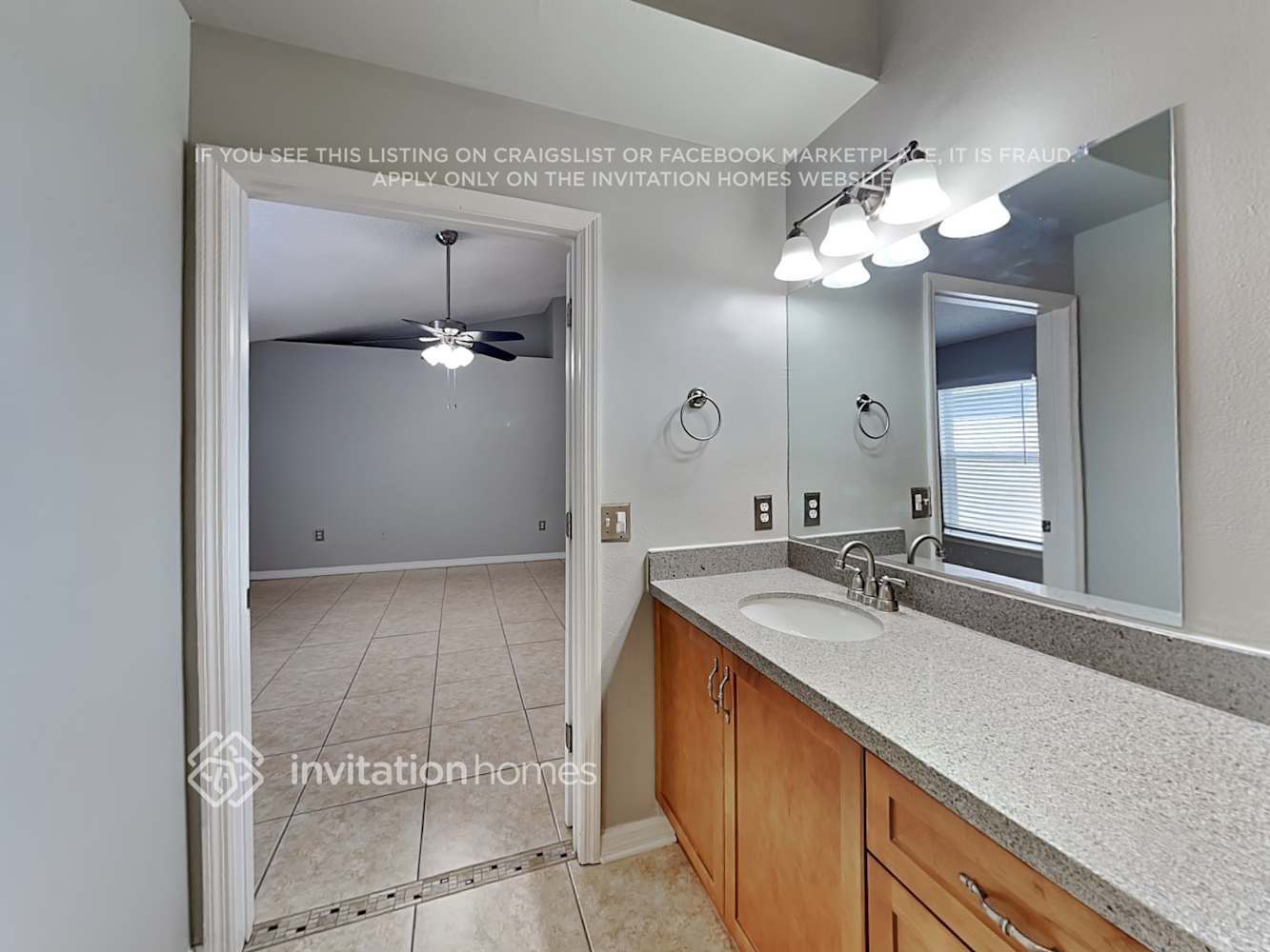 Building Photo - 1622 Hudderfield Cir W