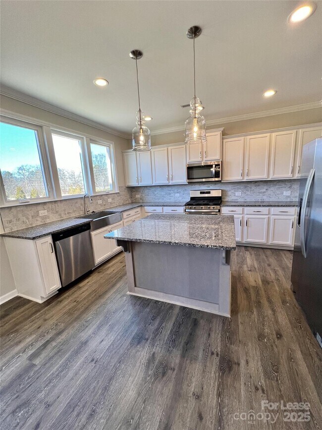 Building Photo - 1006 Creeks Landing Dr