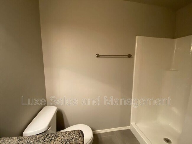 Building Photo - 6933 Mayberry Ln