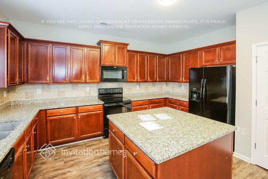 Building Photo - 2427 Godsey Wood Dr