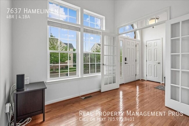 Building Photo - 7637 Hamelin Ln