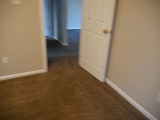 Building Photo - Three bedroom!
