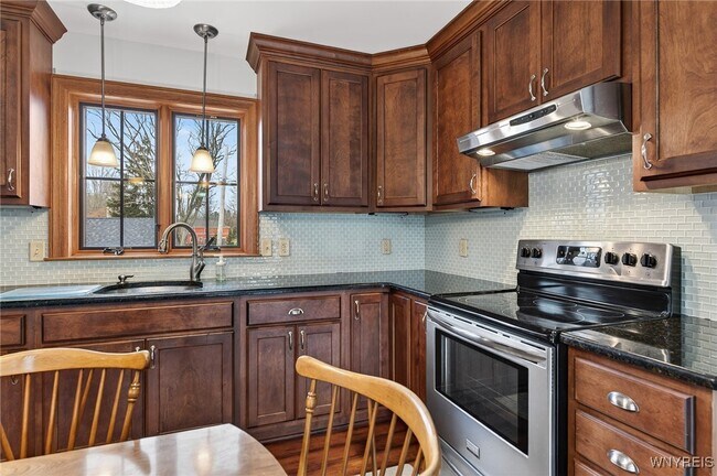 Building Photo - 3945 Lower River Rd