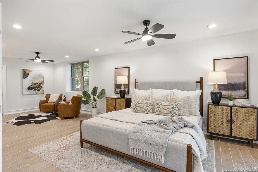 Building Photo - 123 E Brandon