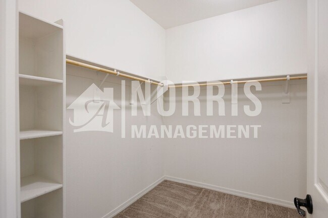 Building Photo - Beautiful Home in Villago