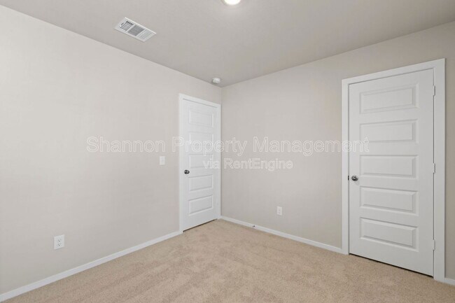 Building Photo - 166 Sterling River Ln