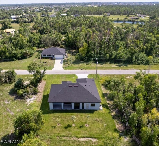 Building Photo - 3907 NW 45th Ln