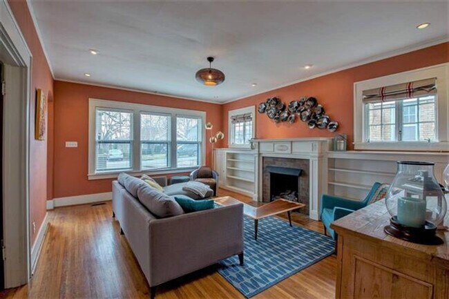Building Photo - 3810 Compton-