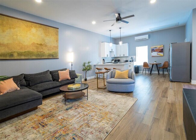 Building Photo - 18101 Montevista Cove