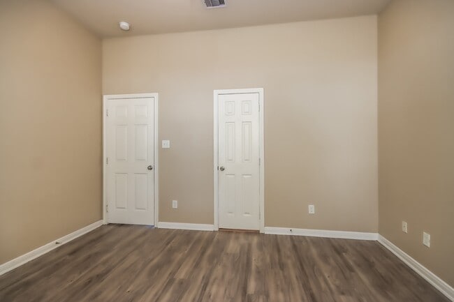 Building Photo - 308 Broken Pine Ct