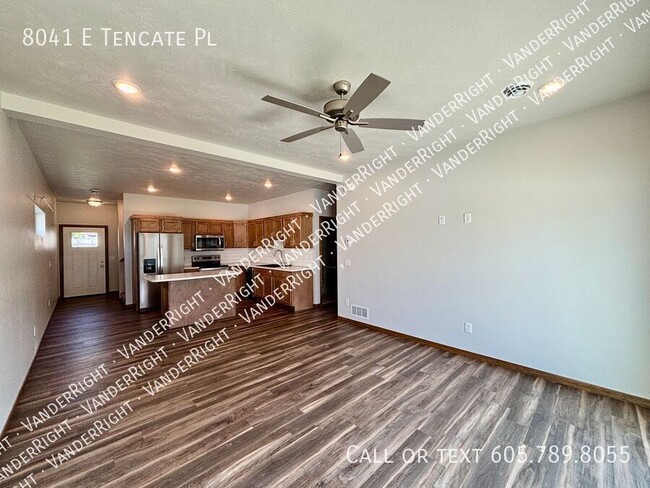 Building Photo - 8041 E Tencate Pl