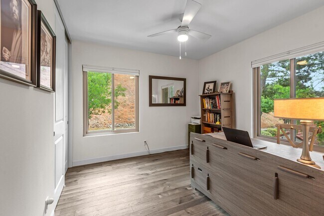 Building Photo - 314 Via Colinas