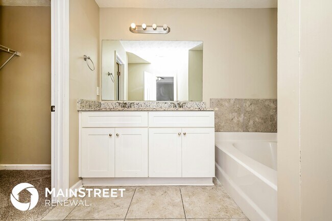 Building Photo - 5516 Mayfair Crossing Dr