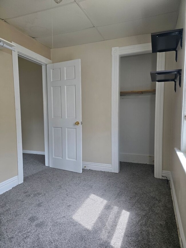 Building Photo - 711 W Water St