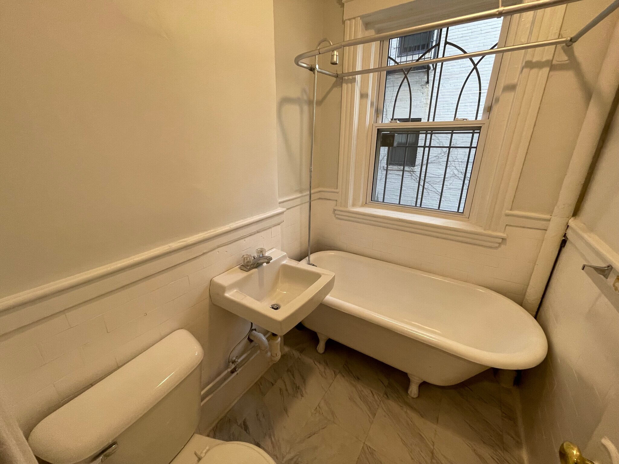 Building Photo - 32 Worthington St