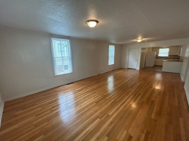 Building Photo - Spacious 4 Bedroom Trinity Park Home - Near Duke and Downtown Durham