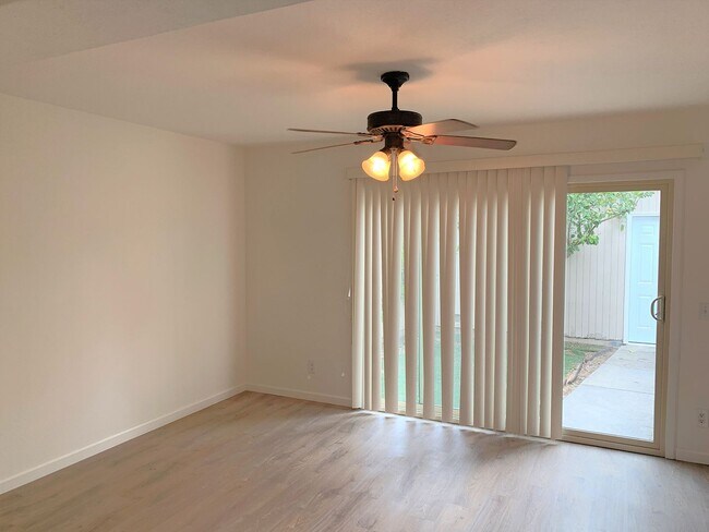 Building Photo - 9836 Snowmass Dr