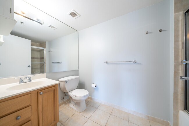 Building Photo - 759 2nd St