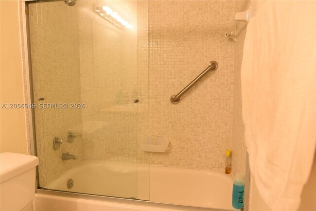 Building Photo - 5555 Collins Ave
