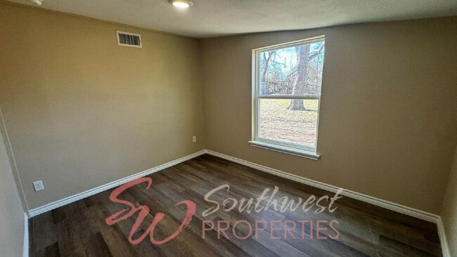 Building Photo - Newly Renovated 3 Bed / 2 Bath – Just 1 Mile from Tarleton!