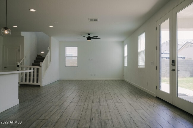 Building Photo - 531 E Bamboo Ln