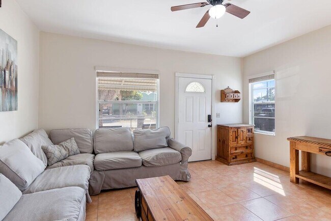 Building Photo - 509 Plymouth Rd