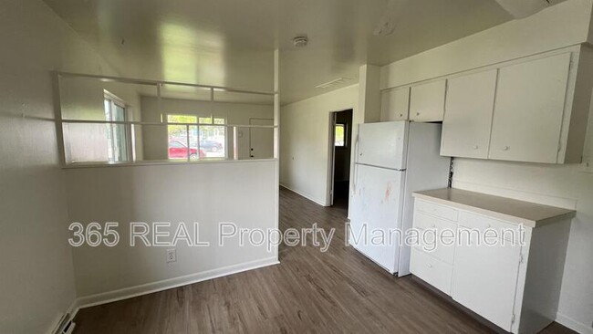 Building Photo - 1036 31st Ave