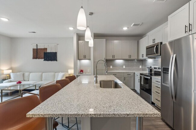 Building Photo - 5820 1/2 Cameron Road-SI FL2-ID1303392P