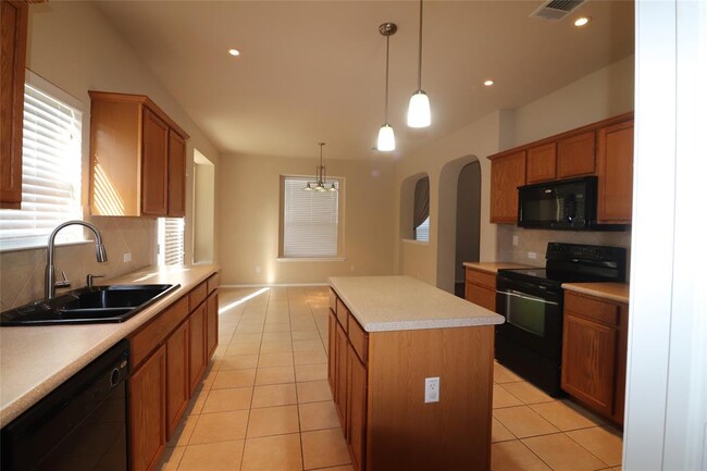 Building Photo - 1012 Gentry Dr