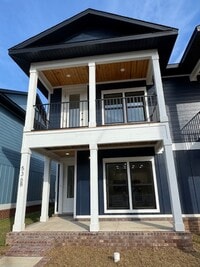 Building Photo - 536 N De Villiers St