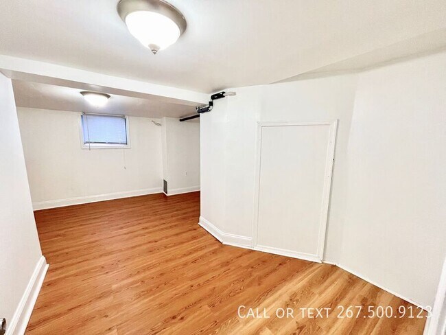 Building Photo - 4640 Sansom St