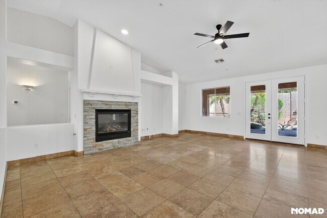 Building Photo - 7742 E Los Gatos Dr