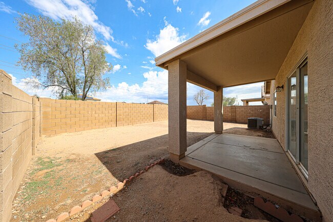 Building Photo - 11498 W Shaw Butte Dr