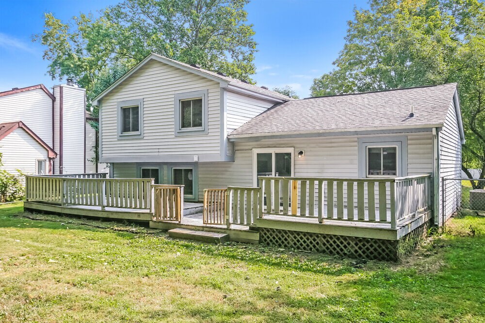 Building Photo - 1716 Countryside Dr
