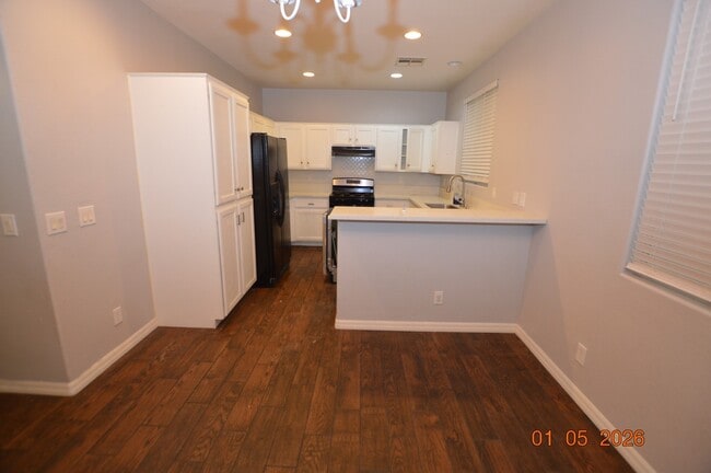 Building Photo - 7737 W Trails Village Pl