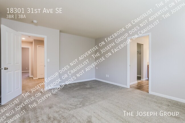 Building Photo - 18301 31st Ave SE