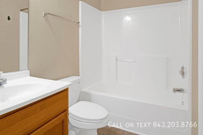 Building Photo - 7885 Park Gate Dr