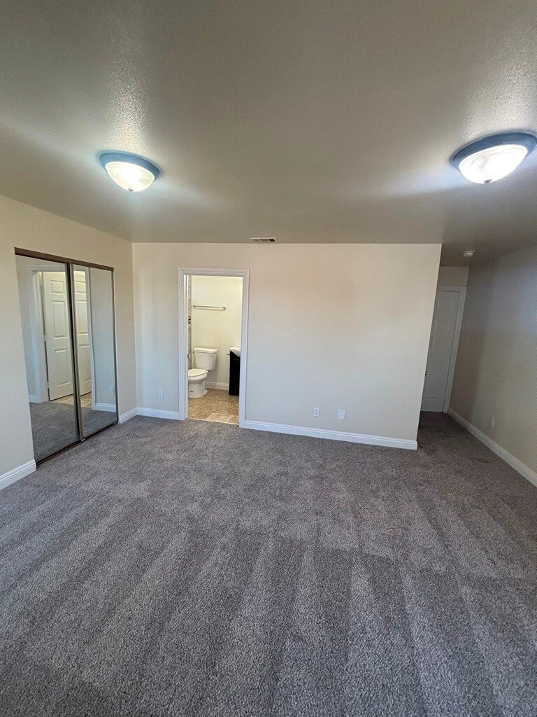 Building Photo - 4520 Cimarron St