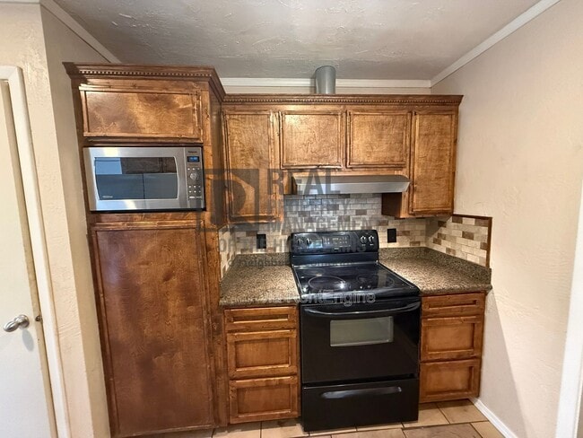 Building Photo - 5133 Kirk Dr