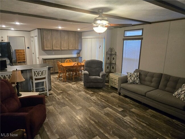 Building Photo - 2727 Finkle Hill Rd