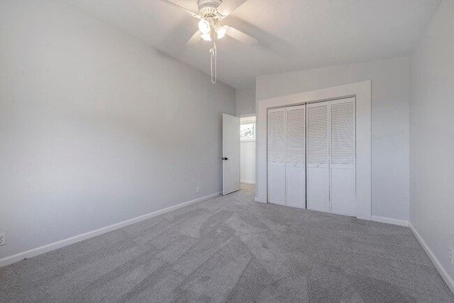 Building Photo - 2577 Gonzaga St