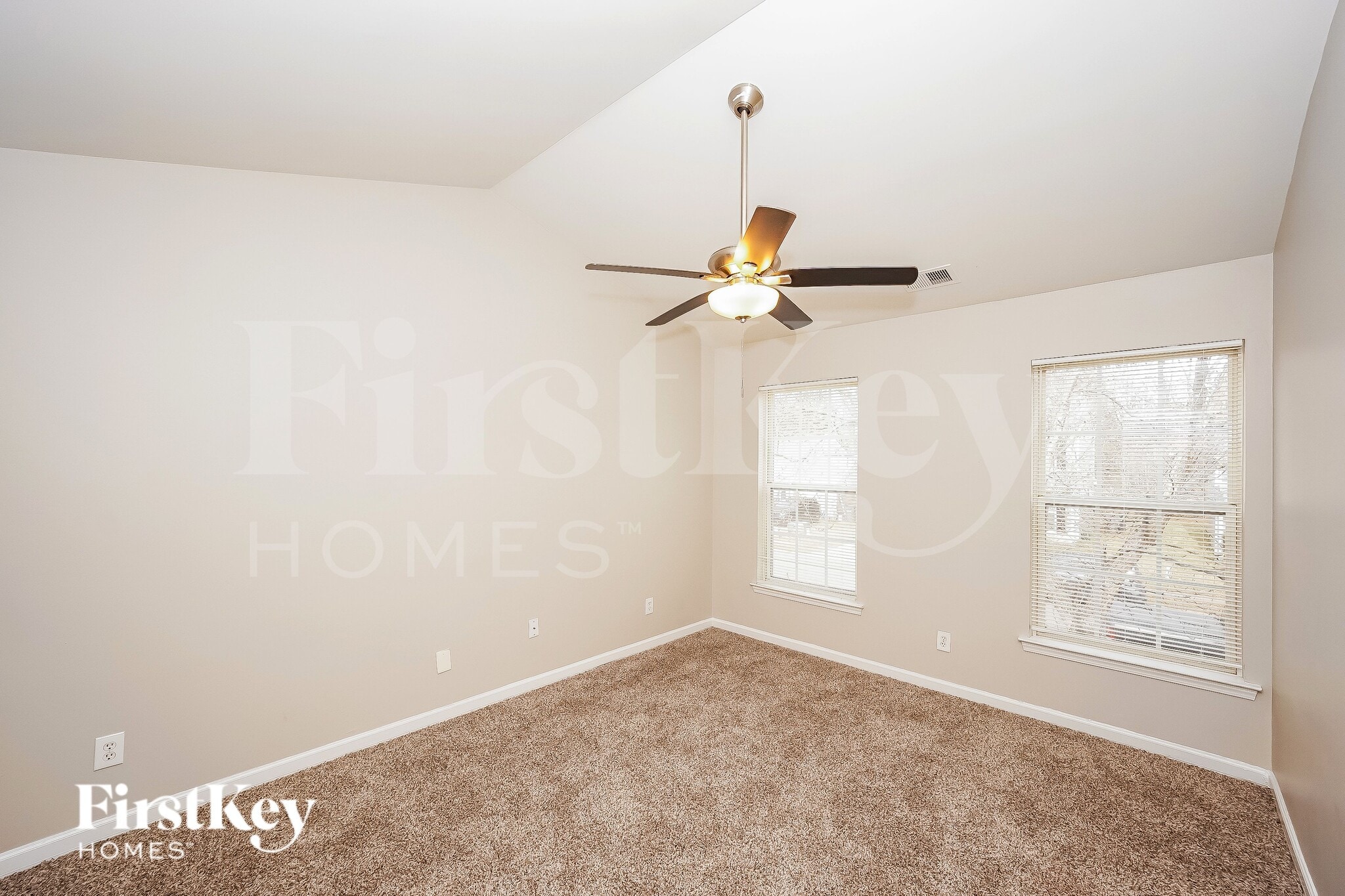 Building Photo - 5327 Peachwood Dr